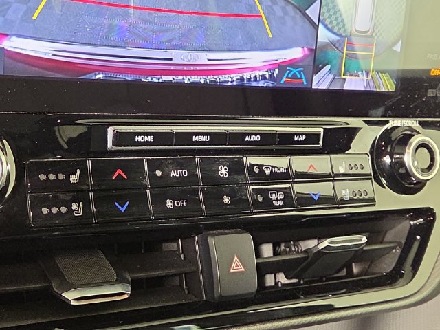 Used 2021 Toyota Highlander Platinum AWD/4WD image 20