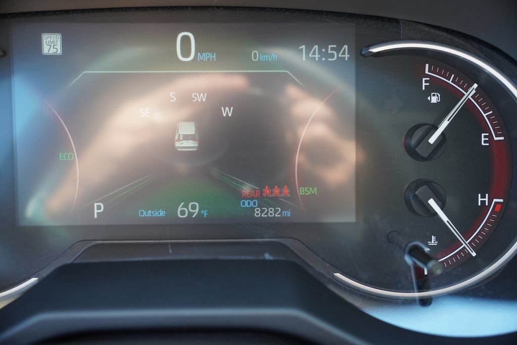 Used 2025 Toyota RAV4 XLE Premium w/ Weather Package AWD/4WD image 37