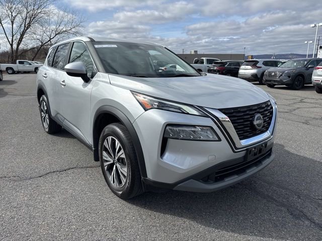 Certified 2023 Nissan Rogue SV image 3