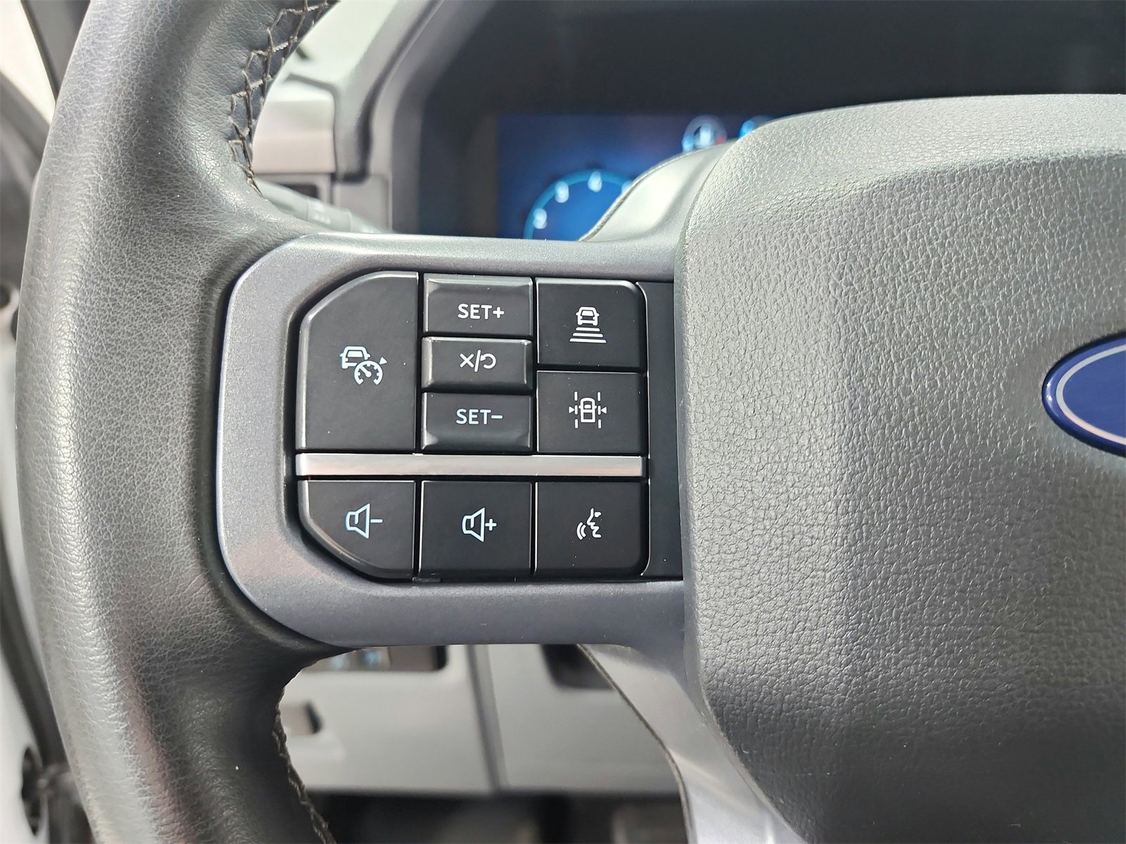 Used 2024 Ford F150 XLT w/ Equipment Group 302A MID image 24