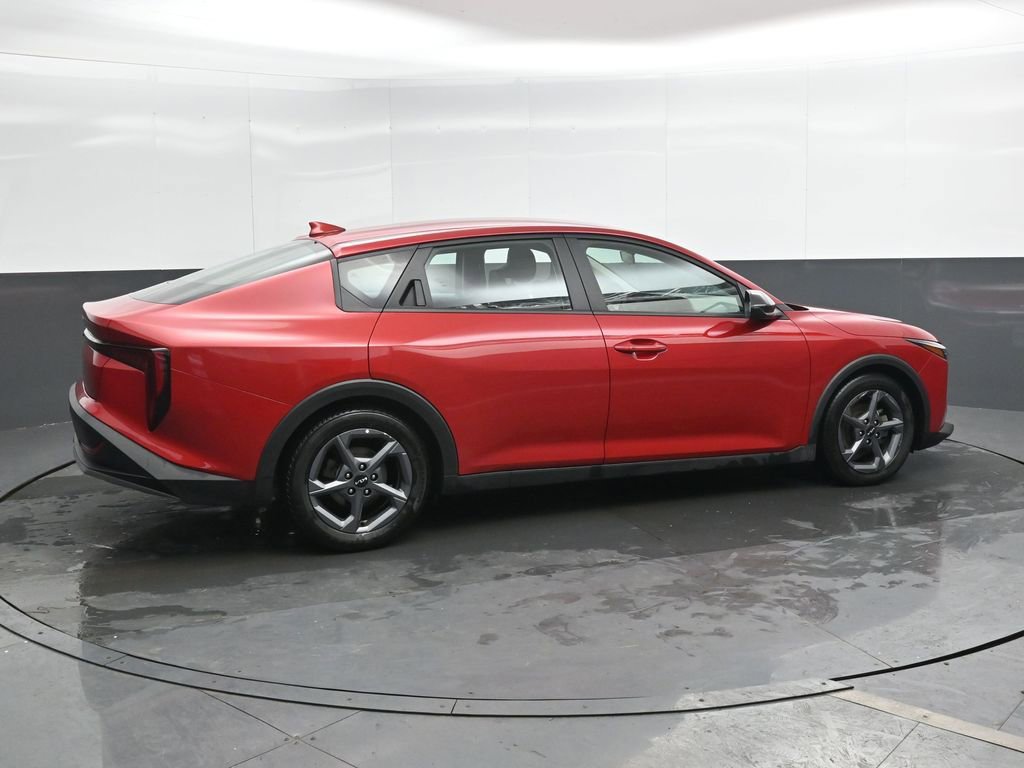 Used 2025 Kia K4 FWD image 2