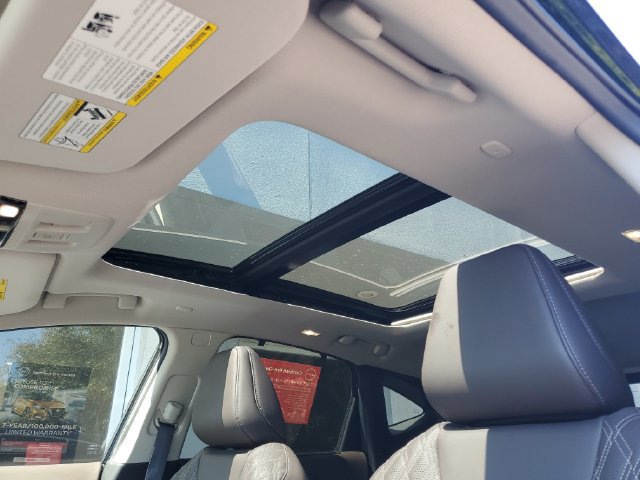 Certified 2025 Nissan Murano Platinum w/ Cargo Package AWD/4WD image 5
