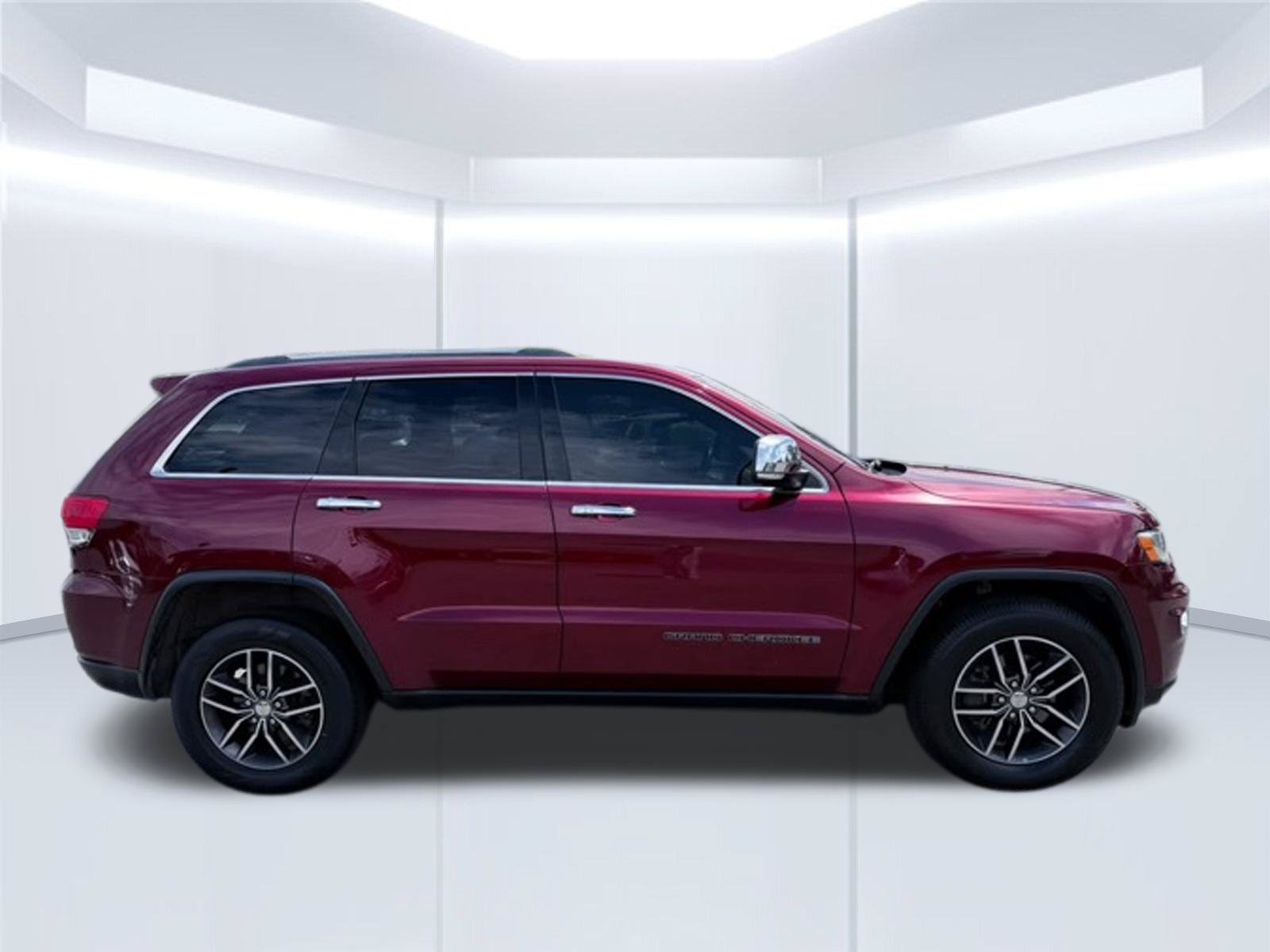 Used 2018 Jeep Grand Cherokee Limited AWD/4WD image 4