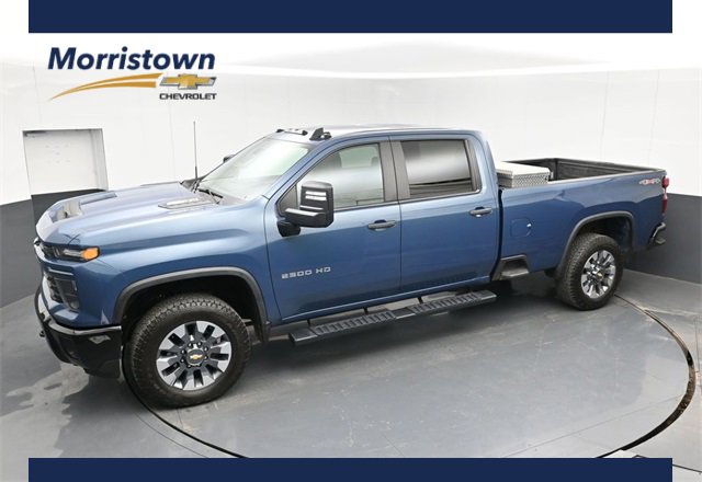 Used 2024 Chevrolet Silverado 2500 Custom w/ Custom Value Package image 1