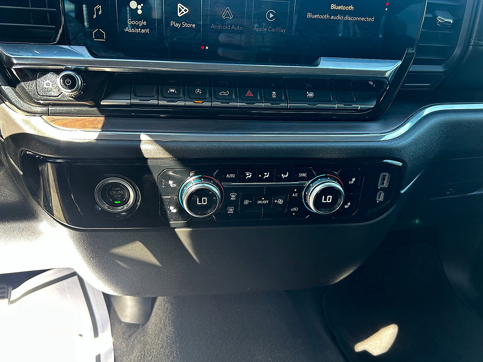 Used 2024 GMC Sierra 1500 SLT AWD/4WD image 19