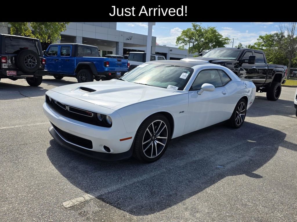 Used 2023 Dodge Challenger R/T image 4