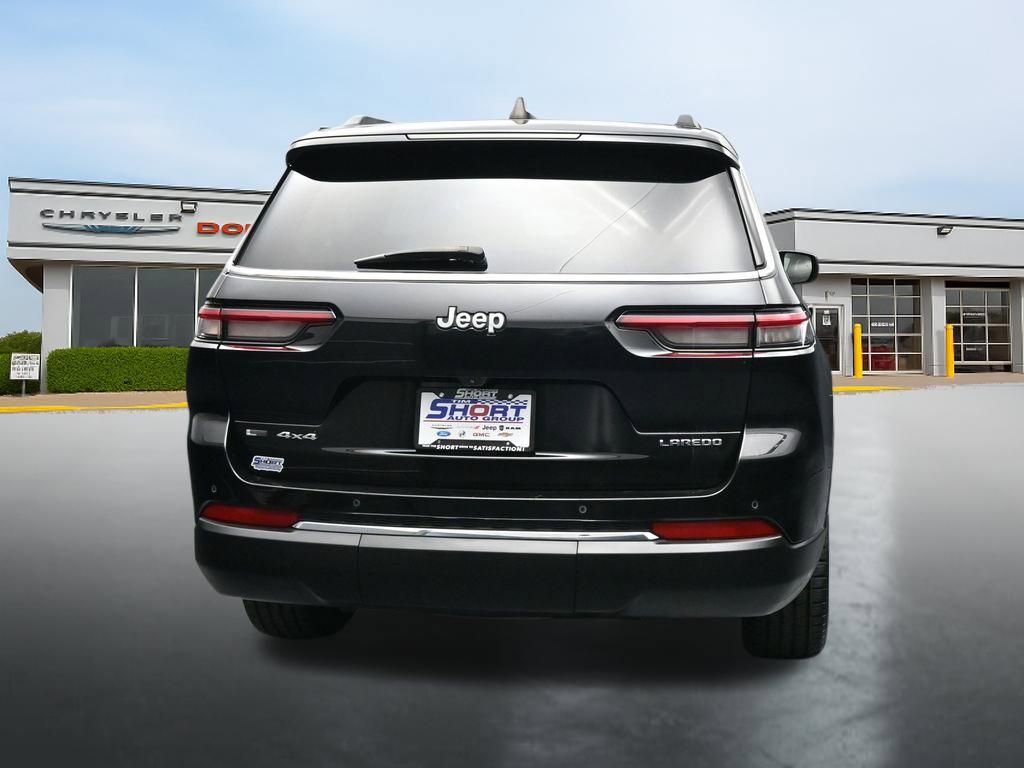 Used 2022 Jeep Grand Cherokee L Laredo w/ Luxury Tech Group I AWD/4WD image 4