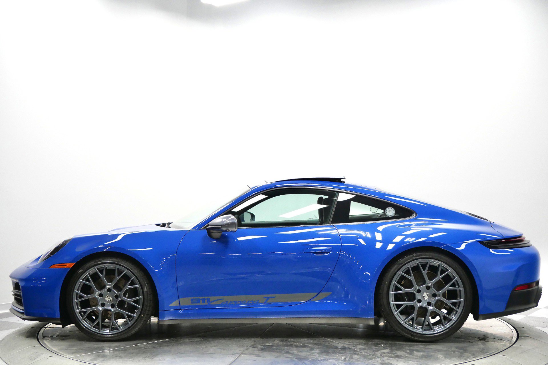 Used 2026 Porsche 911 Carrera T image 6
