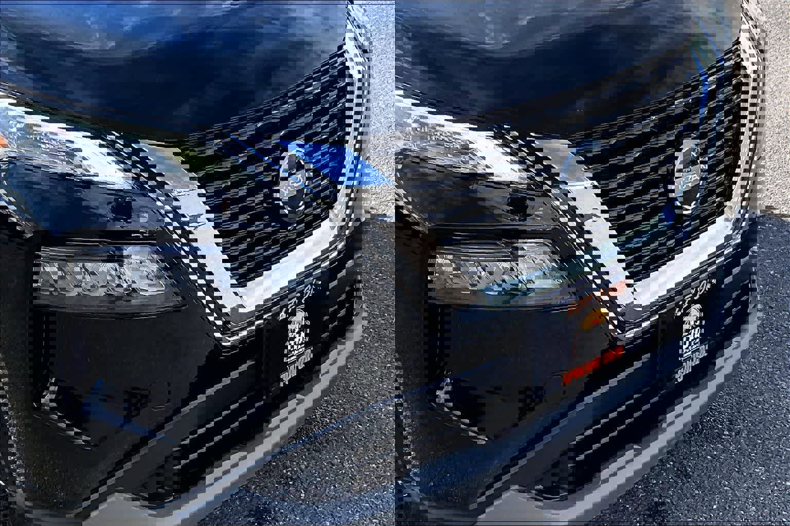 Used 2023 Nissan Rogue S image 33