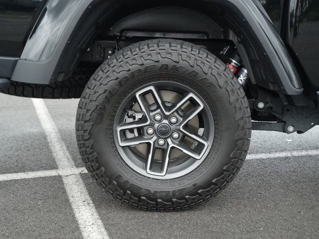 Used 2025 Jeep Gladiator Mojave AWD/4WD image 45