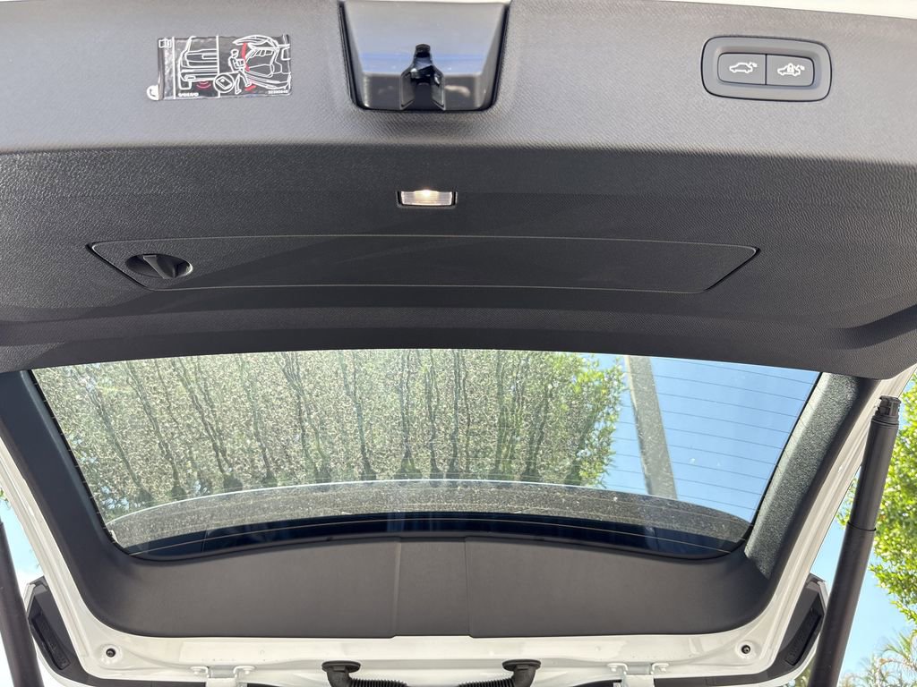 New 2025 Volvo XC90 B6 Ultra w/ Lounge Package image 22