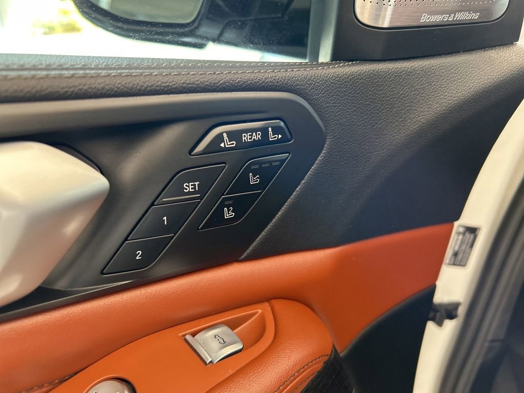 Used 2022 BMW X7 M50i image 48