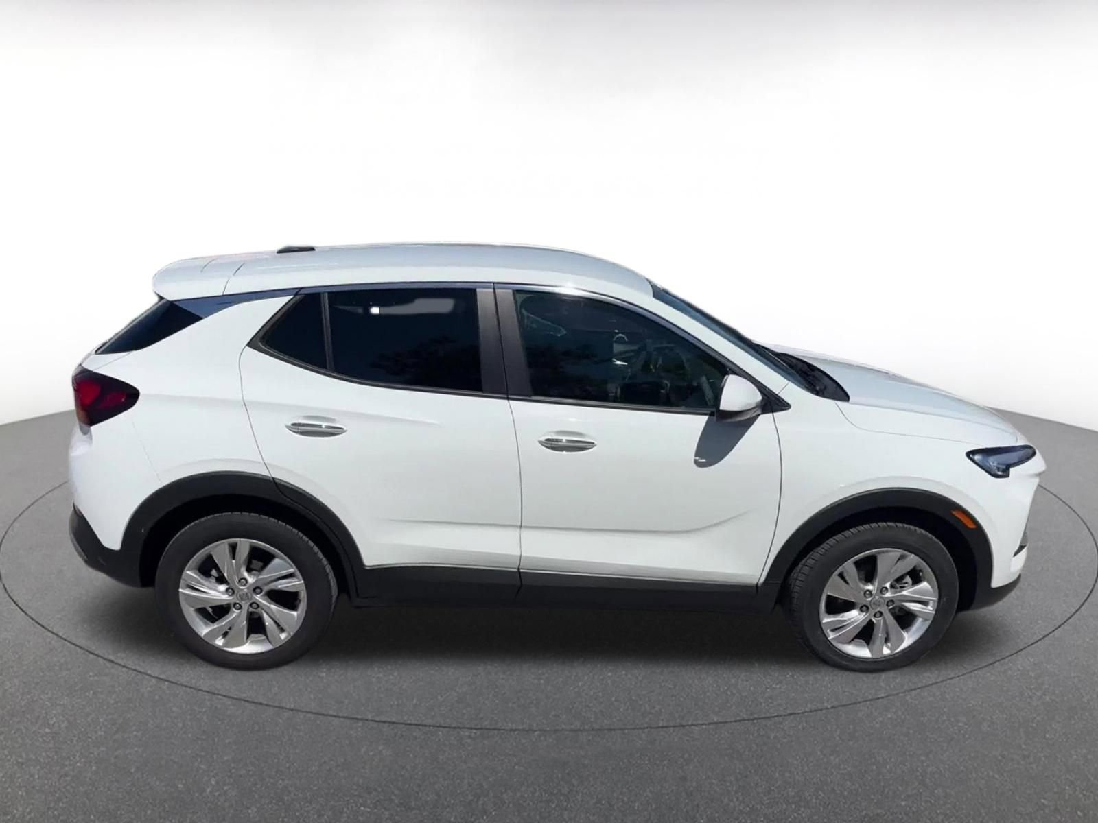 Used 2025 Buick Encore GX Preferred AWD/4WD image 16