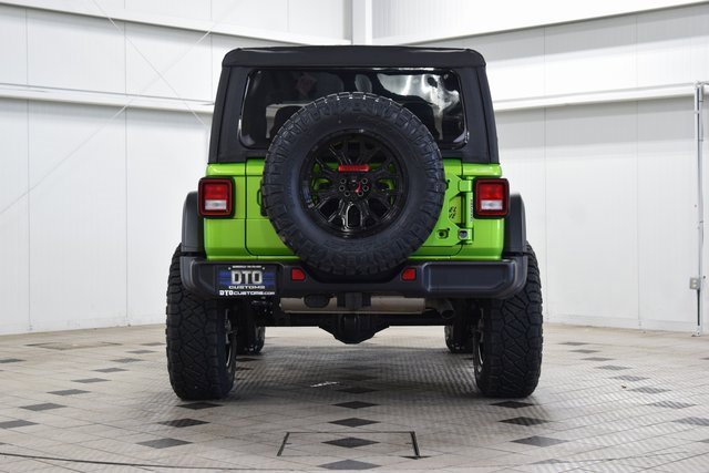 Used 2025 Jeep Wrangler Sport image 6