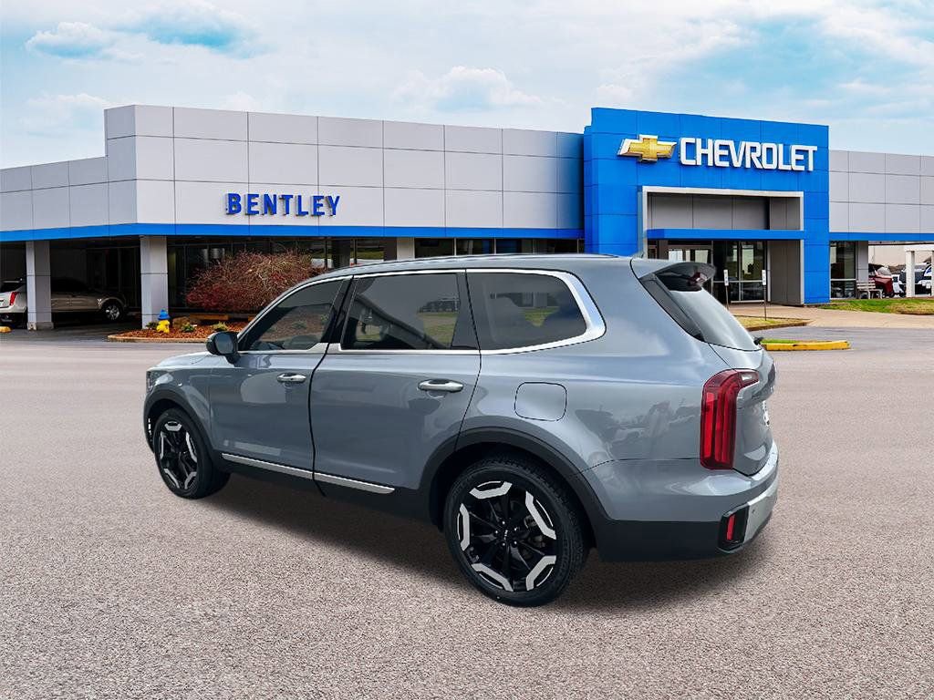 Used 2024 Kia Telluride S w/ S Sunroof Package image 3