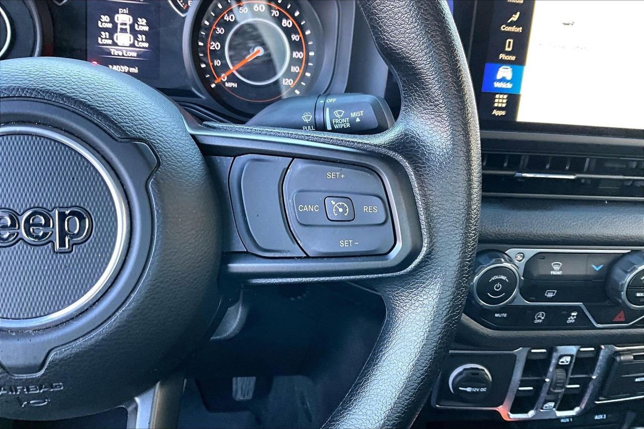 Certified 2025 Jeep Gladiator Sport image 28