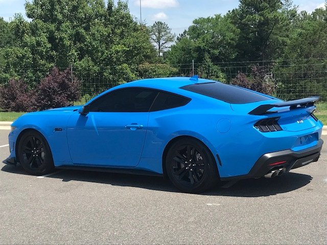 Used 2025 Ford Mustang GT RWD image 4