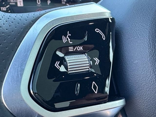 Used 2023 Jaguar F-PACE R-Dynamic S image 7