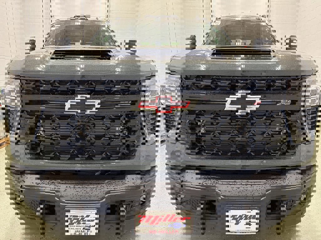 New 2026 Chevrolet Silverado 2500 ZR2 image 8