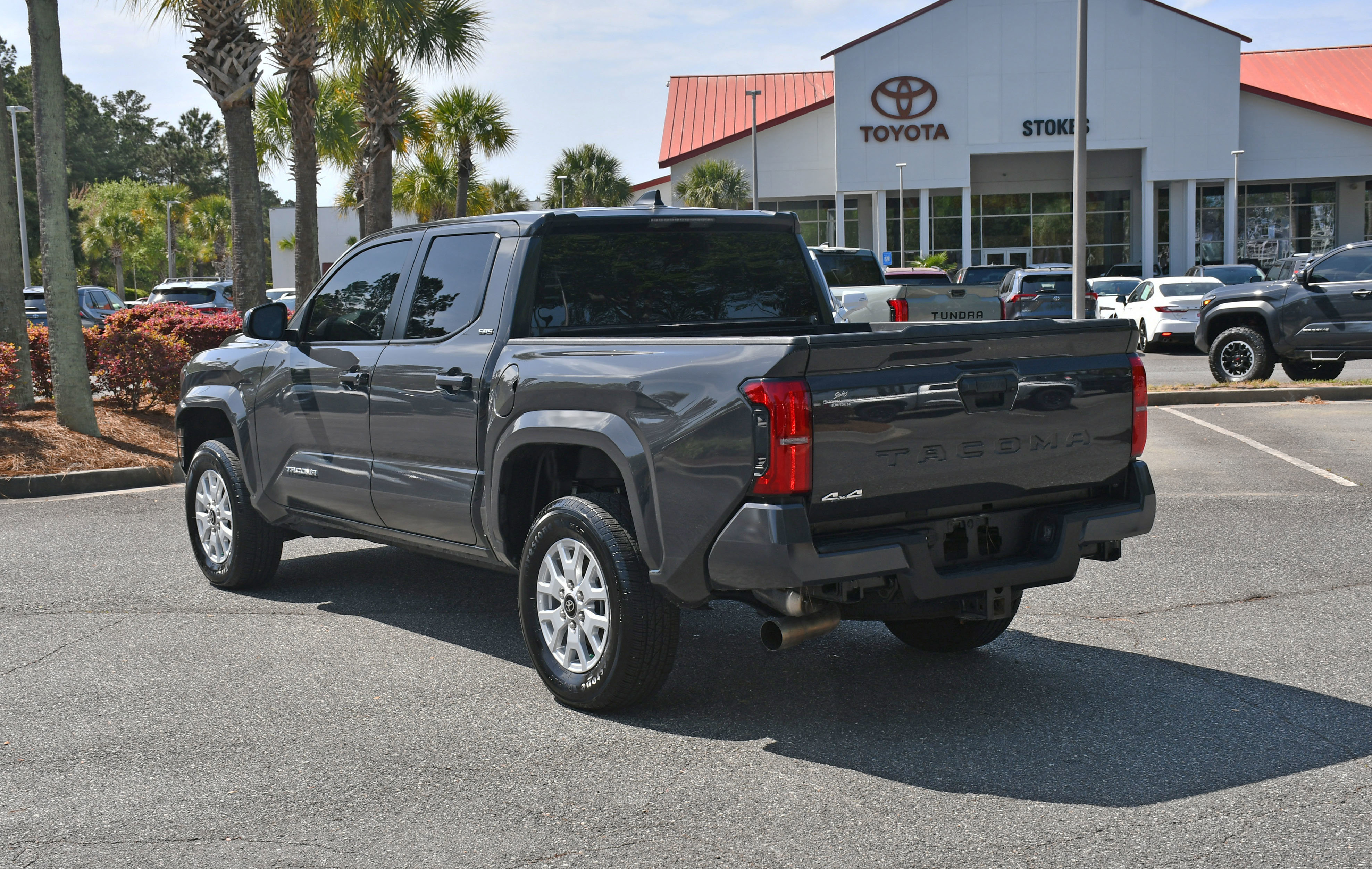 Used 2025 Toyota Tacoma SR5 AWD/4WD image 3