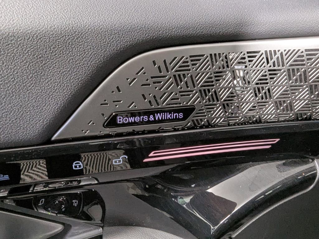 New 2026 BMW 530i xDrive w/ Premium Package image 11