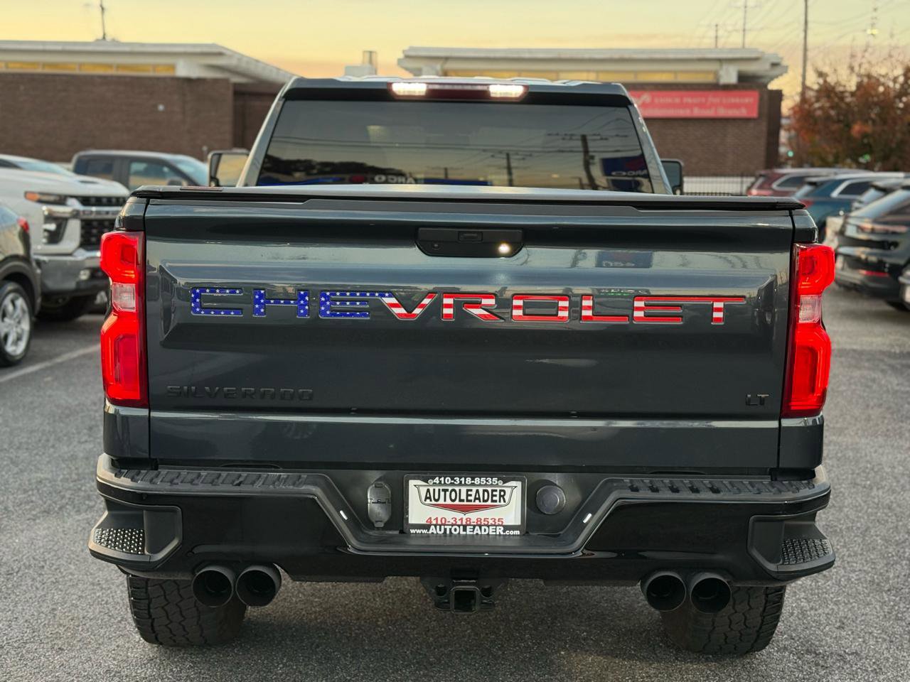 Used 2021 Chevrolet Silverado 1500 LT Trail Boss w/ Bed Protection Package AWD/4WD image 8