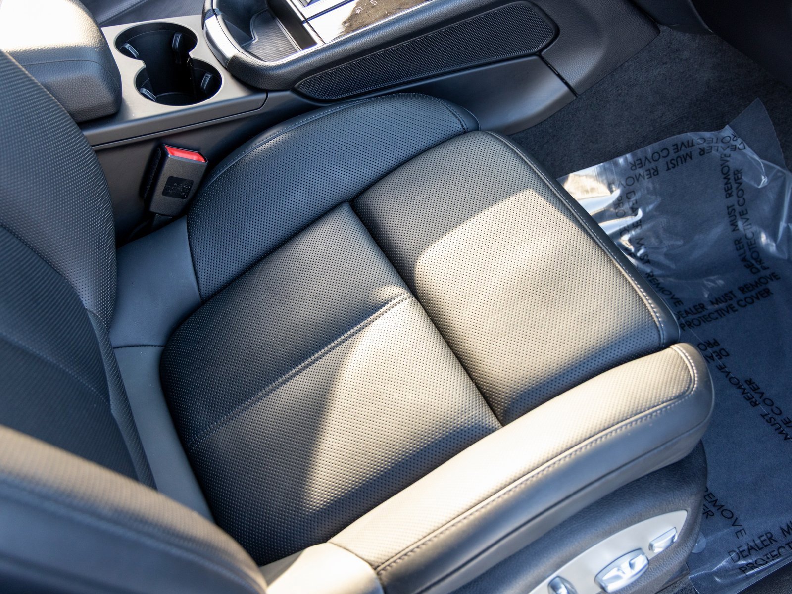 Certified 2023 Porsche Macan image 50