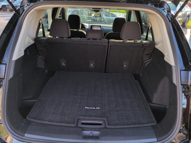 Used 2025 Nissan Rogue S FWD image 12