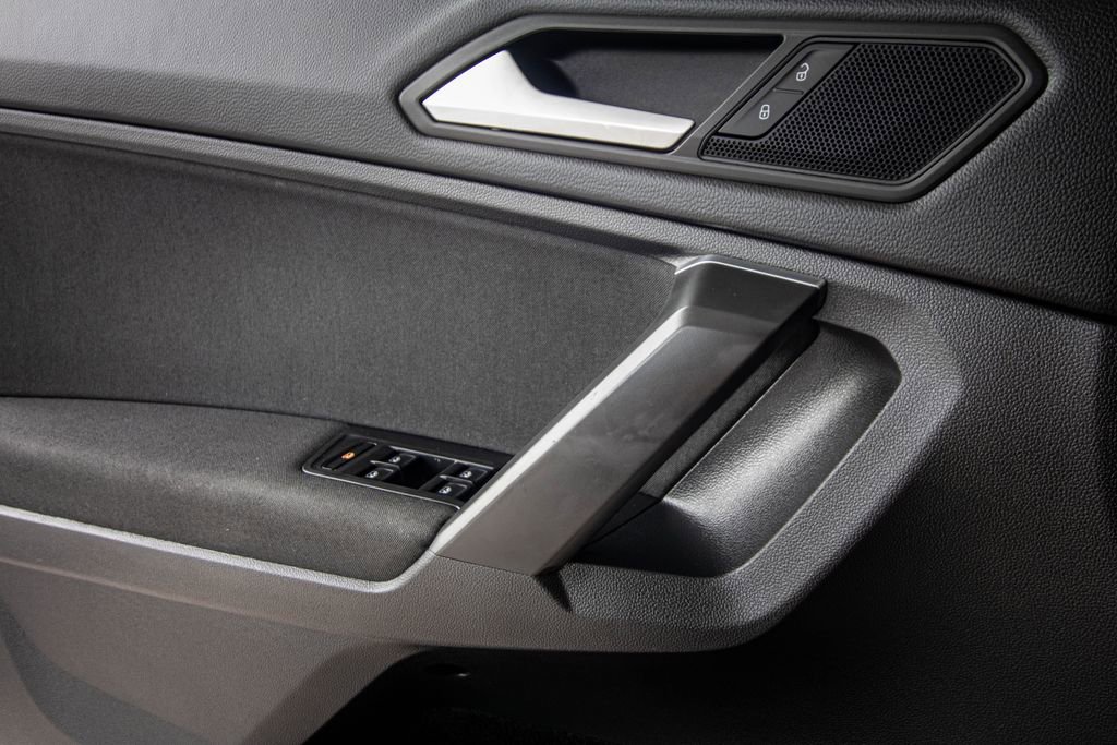 Used 2021 Volkswagen Tiguan S image 20