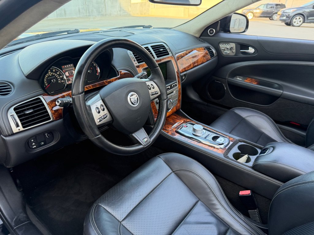 Used 2010 Jaguar XKR R RWD image 10