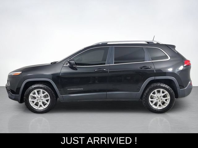 Used 2016 Jeep Cherokee Latitude AWD/4WD image 6