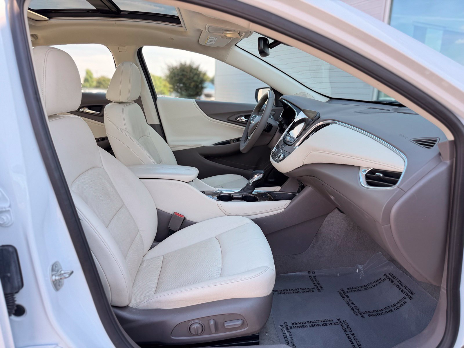 Used 2024 Chevrolet Malibu LT FWD image 31