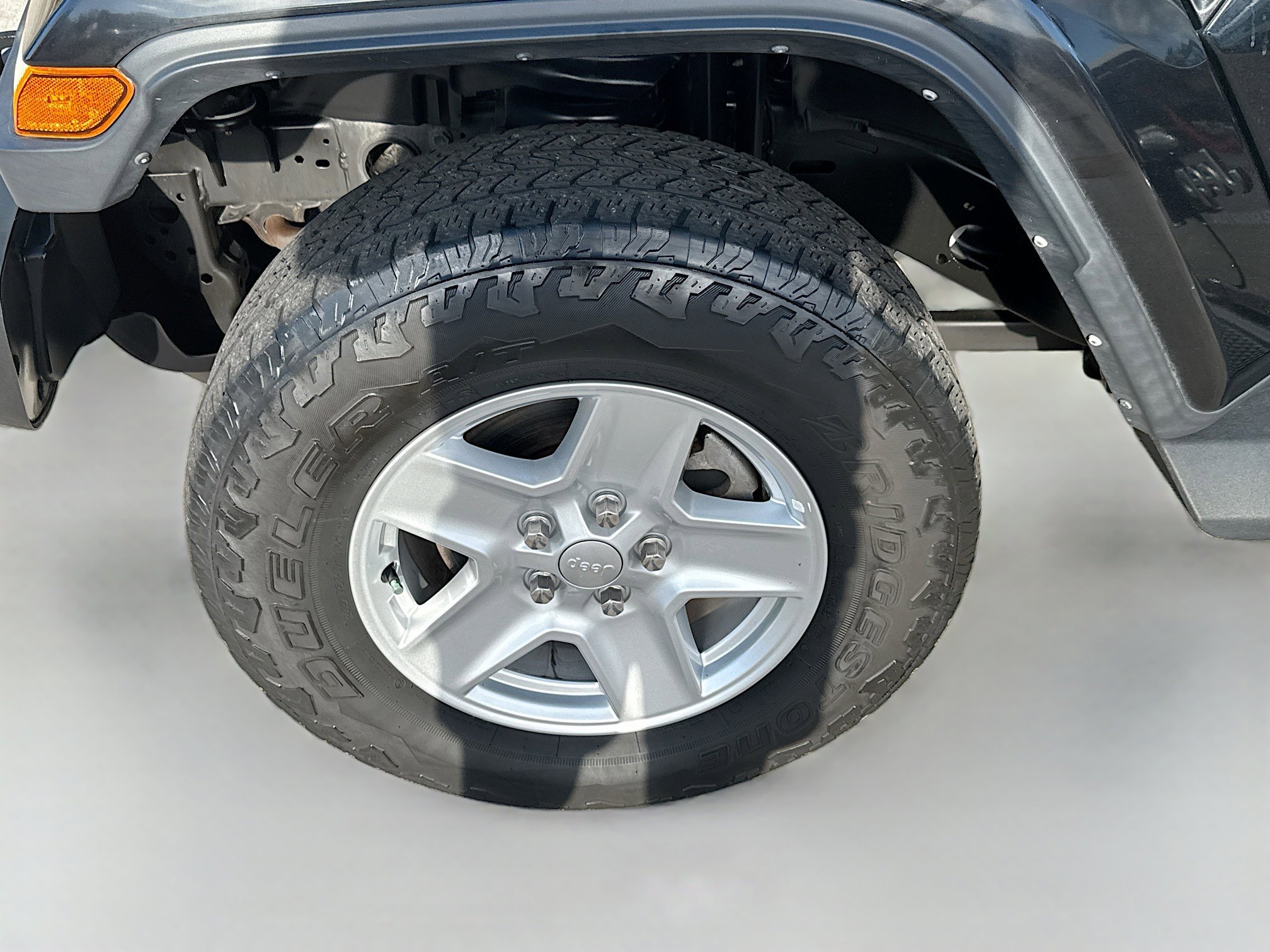 Used 2022 Jeep Gladiator Sport image 36