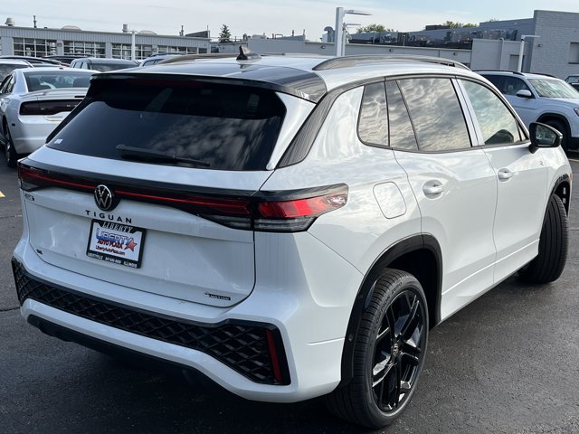 New 2026 Volkswagen Tiguan SE R-Line AWD/4WD image 12