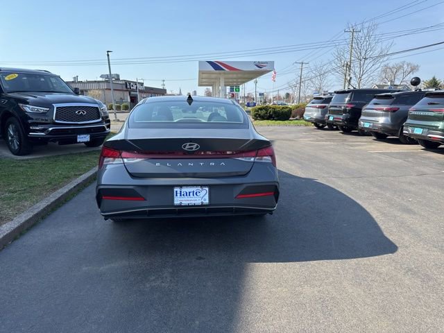Used 2024 Hyundai Elantra SEL image 5