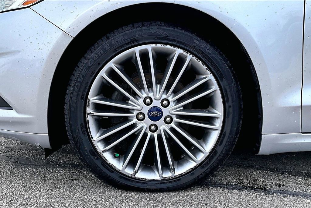 Used 2015 Ford Fusion SE w/ Equipment Group 202A image 10