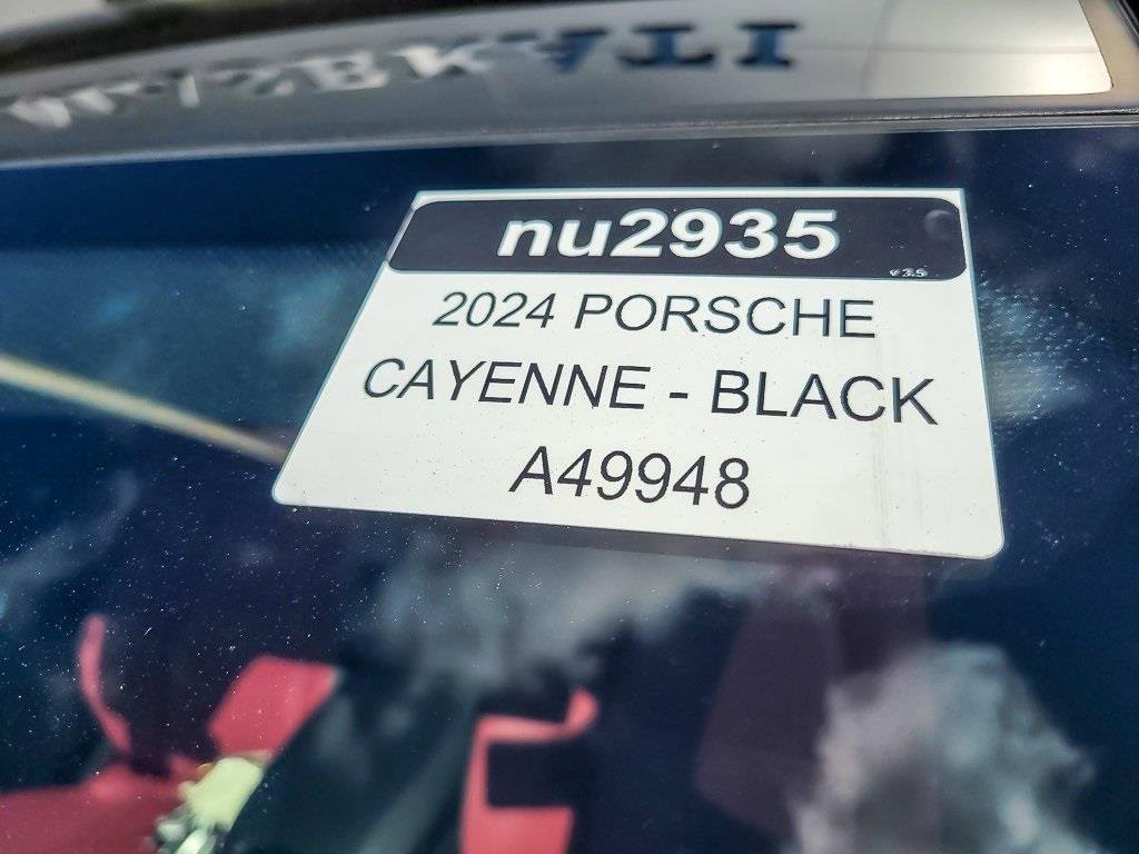 Used 2024 Porsche Cayenne Coupe image 26