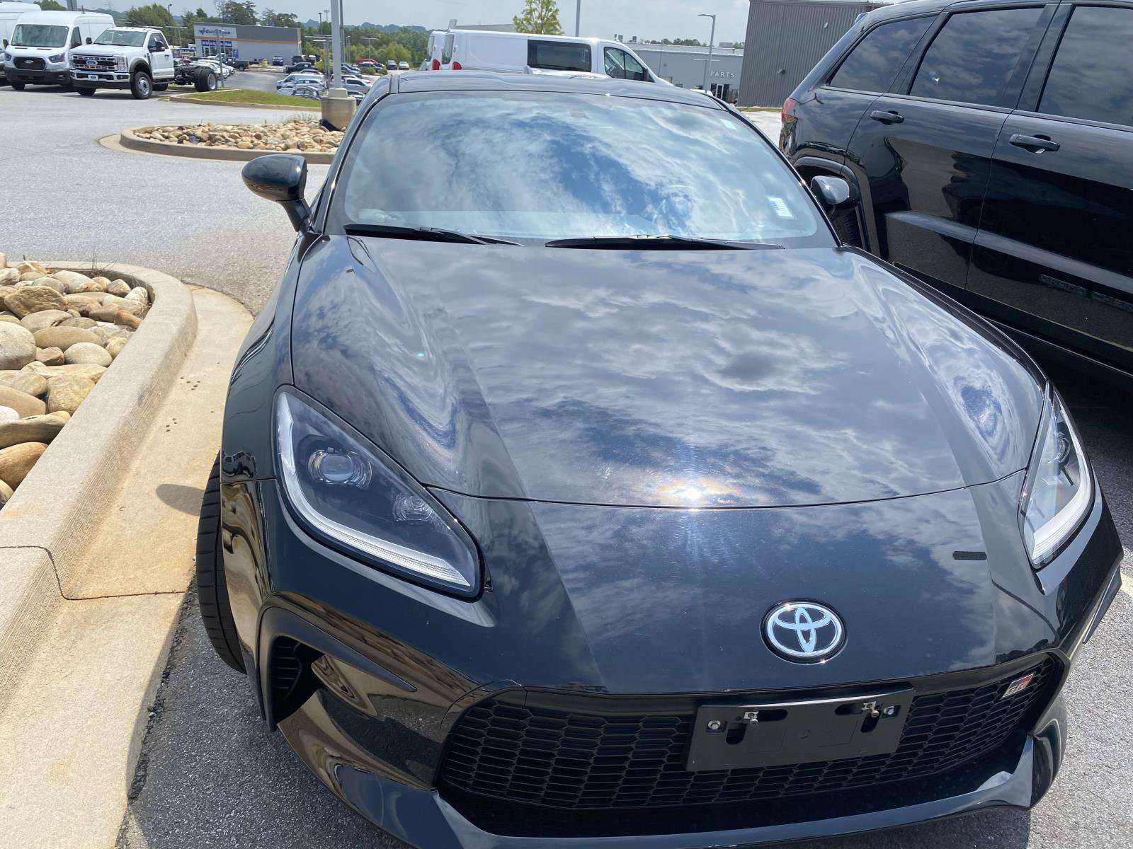 Used 2024 Toyota GR86 Premium w/ Performance Package RWD image 2