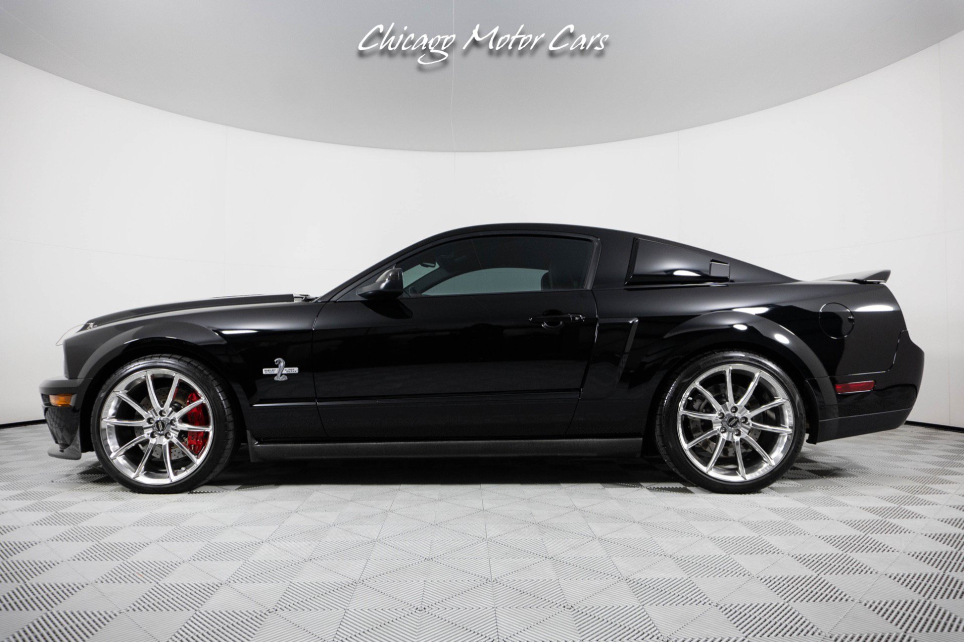 Used 2007 Ford Mustang Shelby GT500 RWD image 3