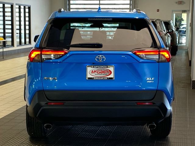 Used 2021 Toyota RAV4 XLE AWD/4WD image 5