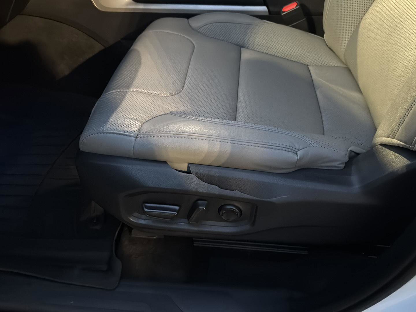 Used 2024 Toyota Tundra Limited image 28