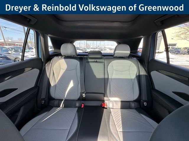 New 2026 Volkswagen Tiguan SE R-Line image 25