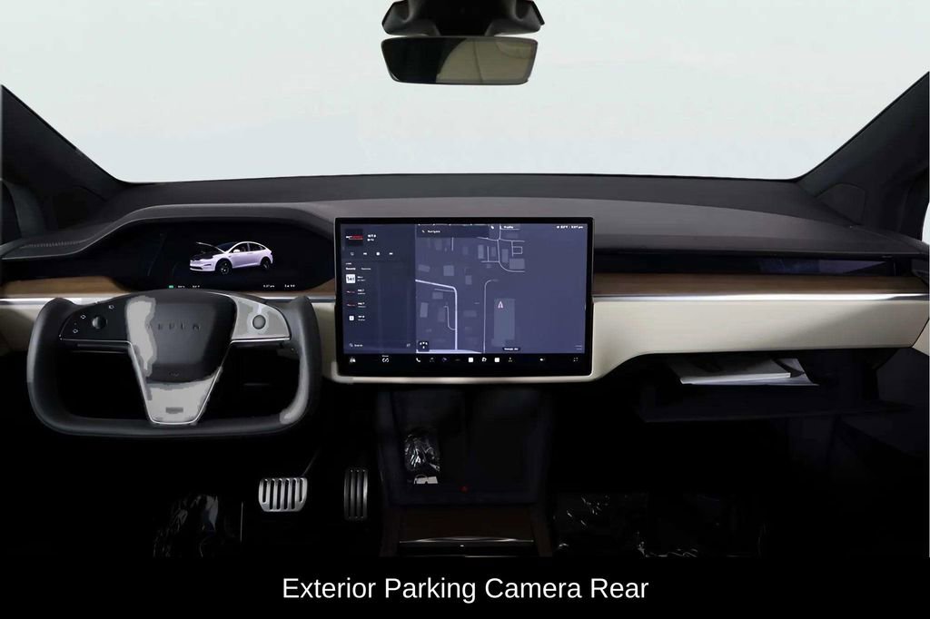 Used 2022 Tesla Model X image 11