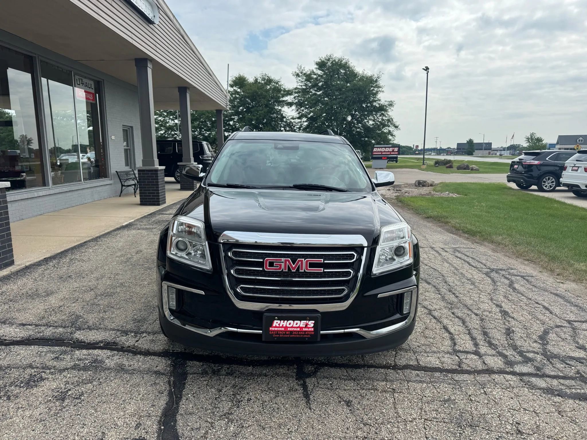 Used 2017 GMC Terrain SLE w/ Chrome Edition image 8