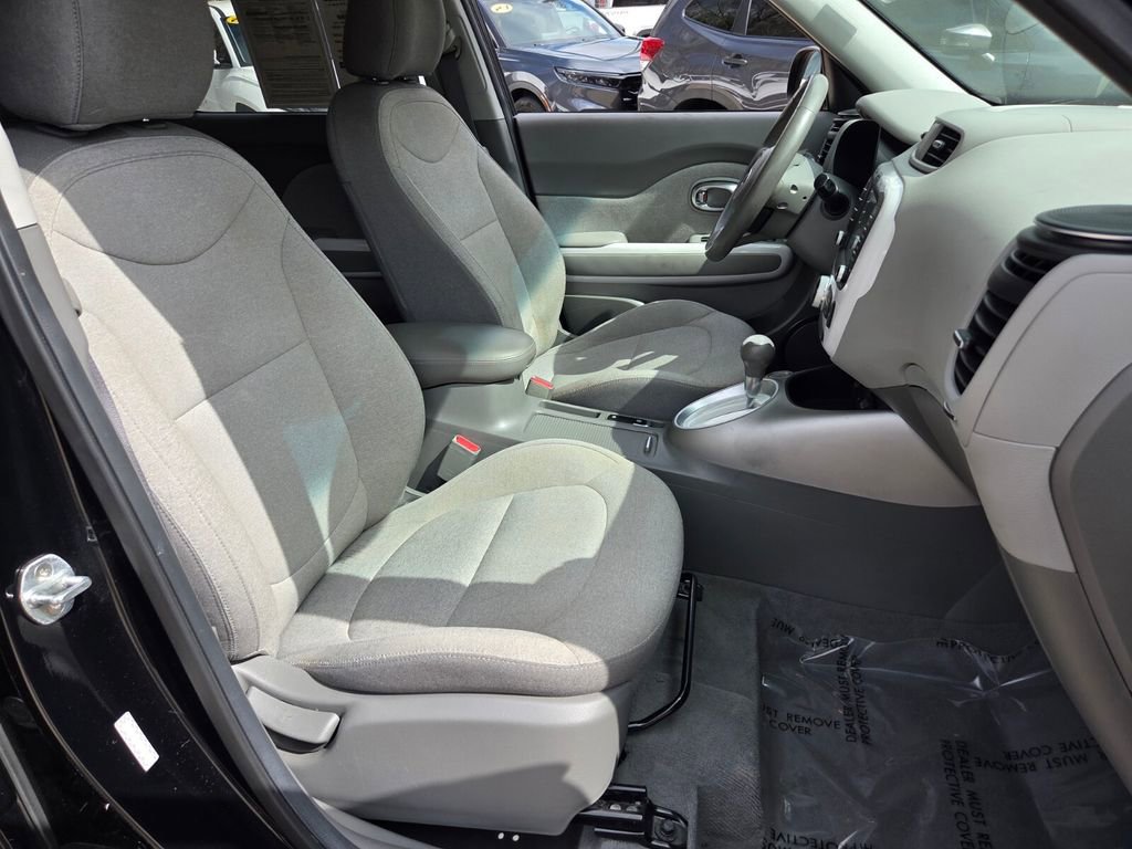 Used 2018 Kia Soul EV image 18