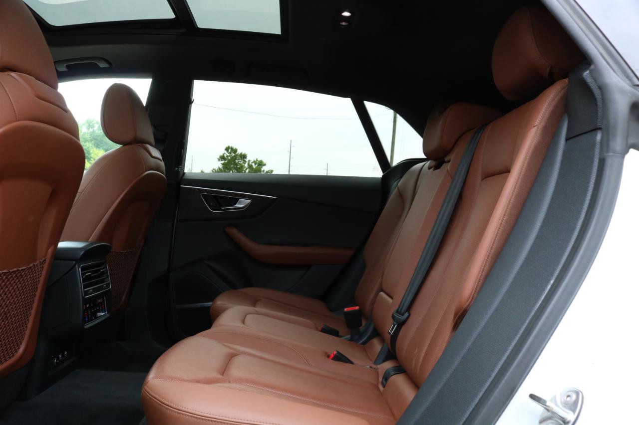 Used 2019 Audi Q8 Premium Plus w/ Premium Plus AWD/4WD image 46