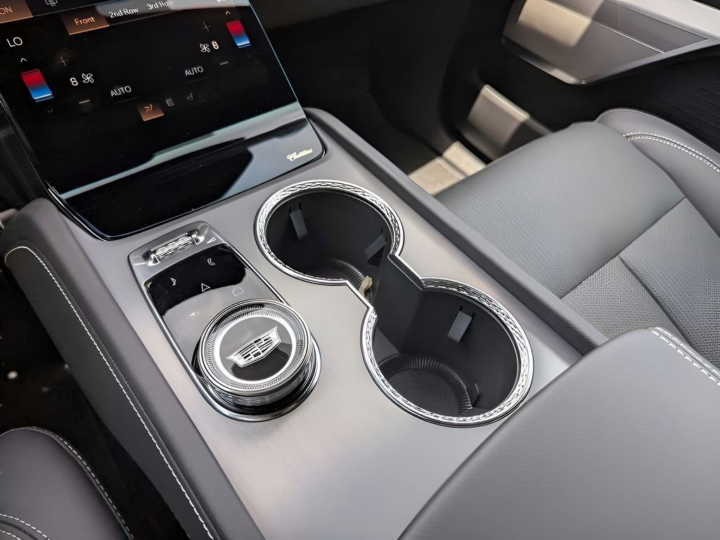 New 2026 Cadillac Vistiq Premium Luxury AWD/4WD image 11