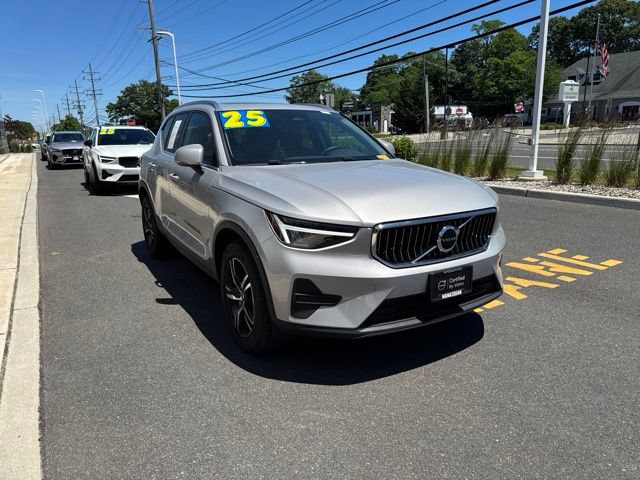 Certified 2025 Volvo XC40 B5 Core AWD/4WD image 6