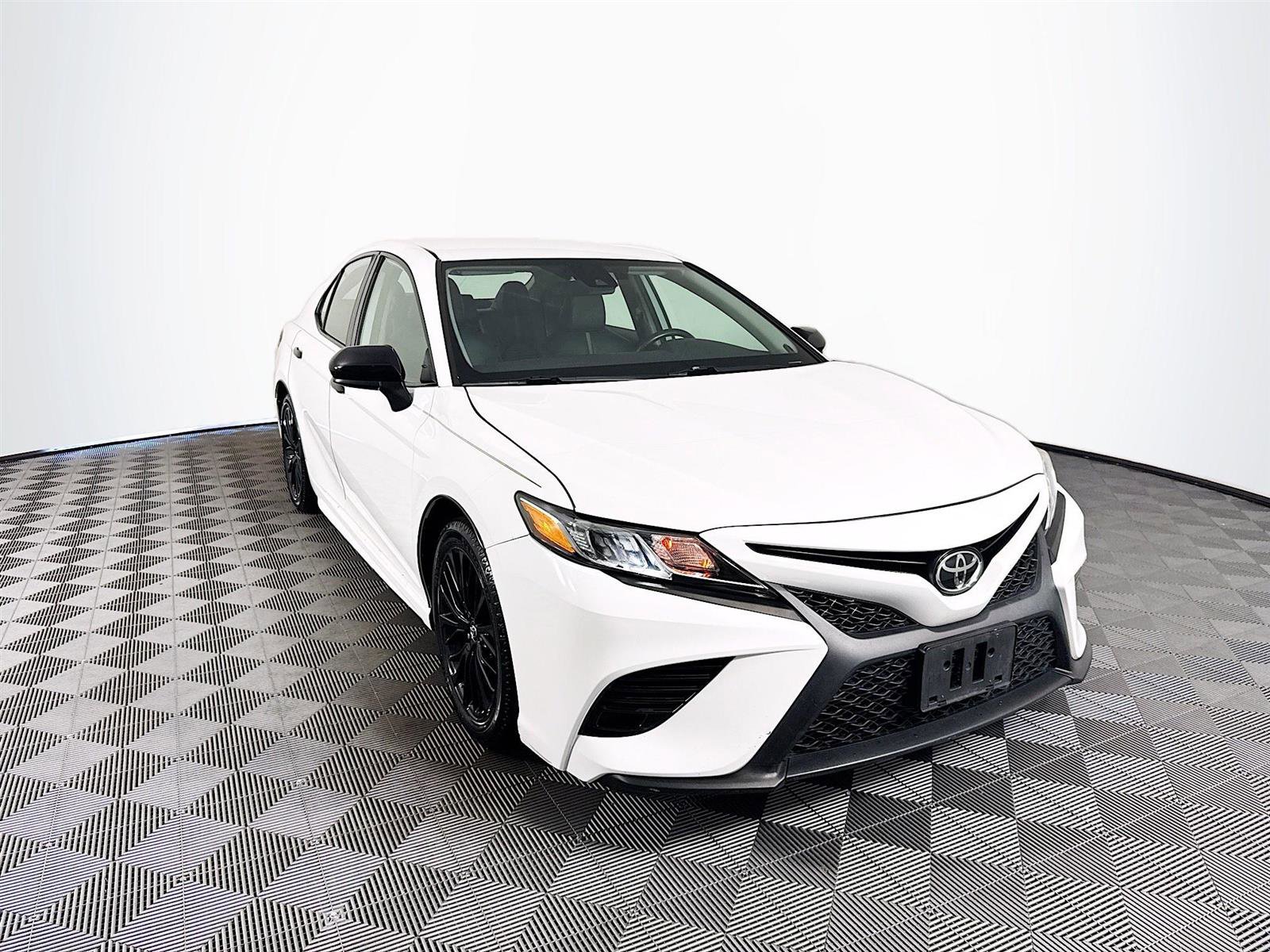 Used 2020 Toyota Camry SE