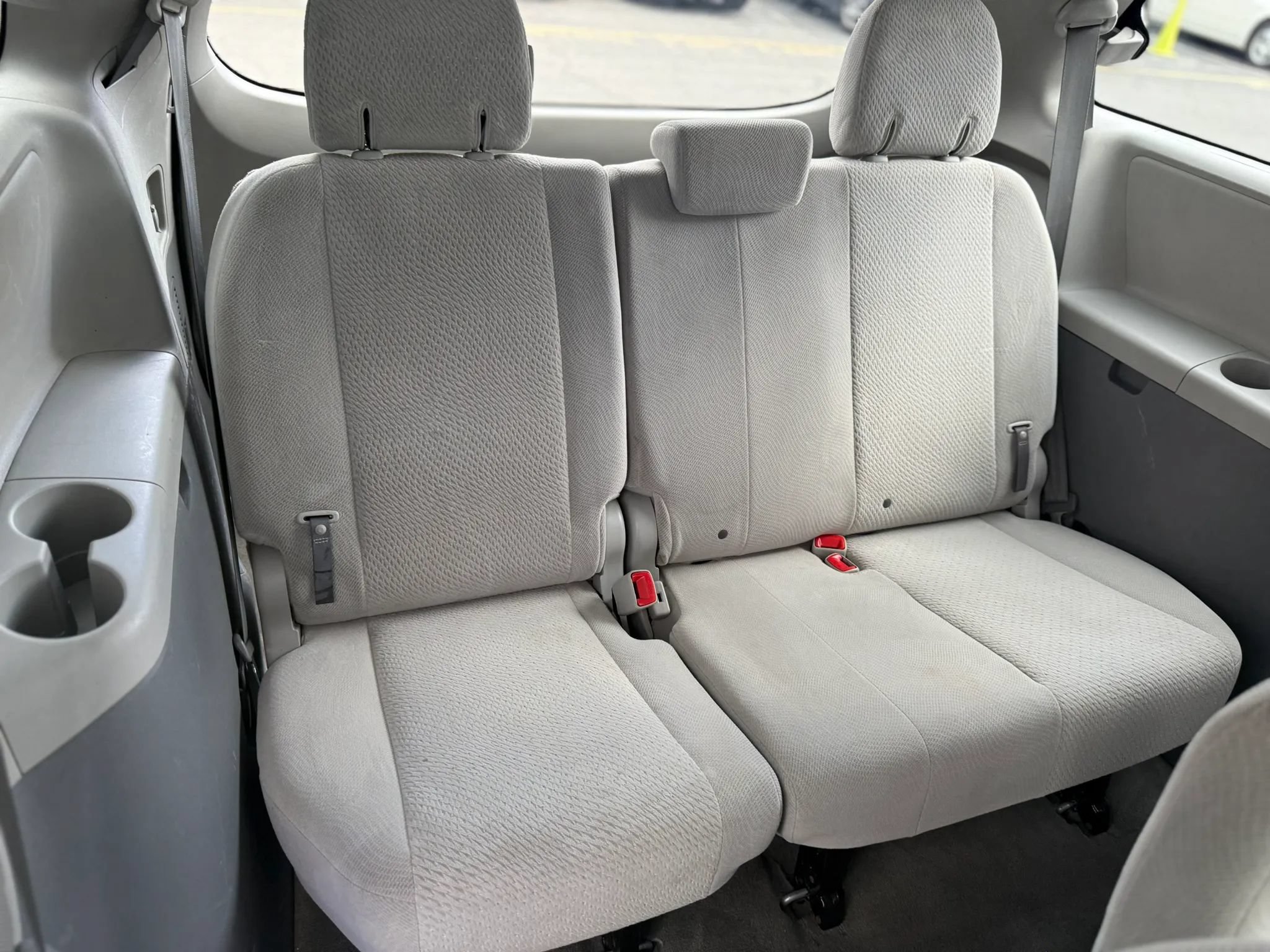 Used 2012 Toyota Sienna LE FWD image 23